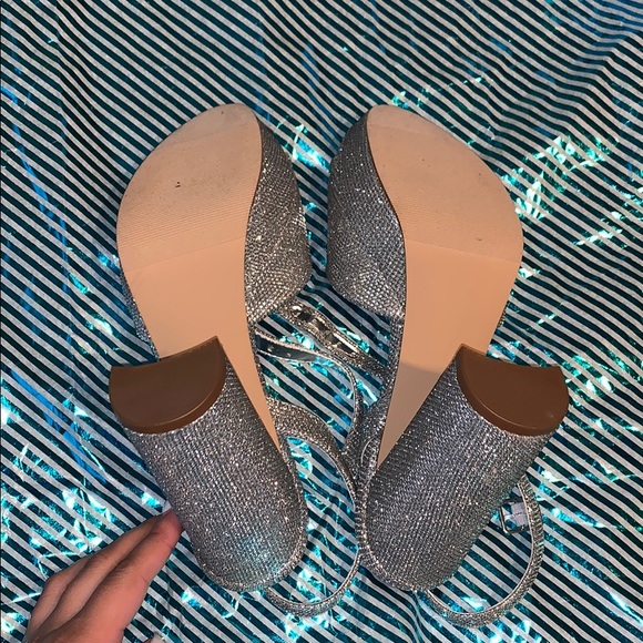 ✨NEW MADDEN GIRL HEELS✨ - Picture 4 of 10